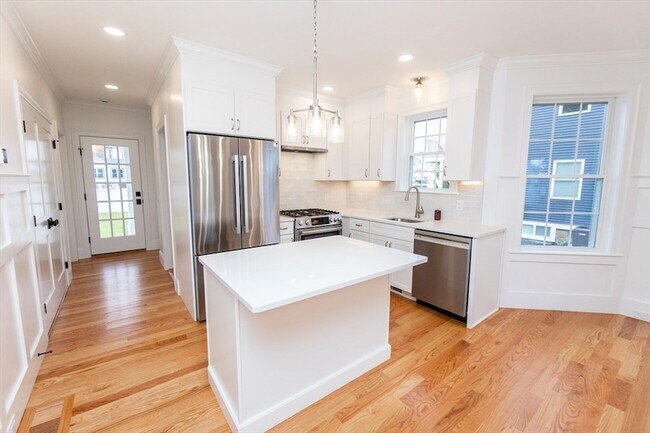 Foto del edificio - 20 Sheridan Ave