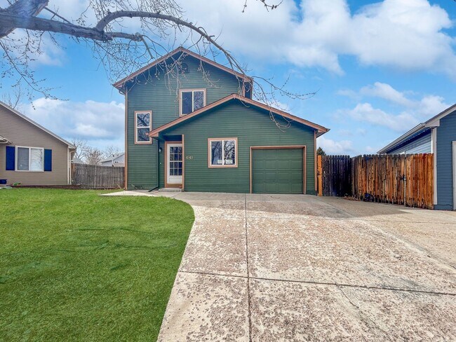 Building Photo - $0 DEPOSIT OPTION. CHARMING 2 BEDROOM HOME WITH SPACIOUS YARD NEAR QUINCY RESERVOIR!