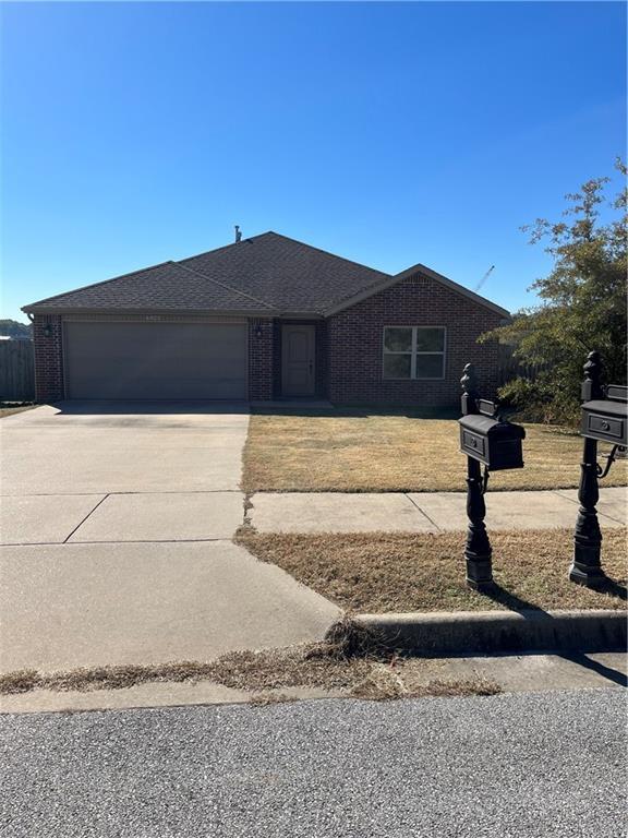 3244 Cherry Knoll Cir, Springdale, AR 72762 House Rental in