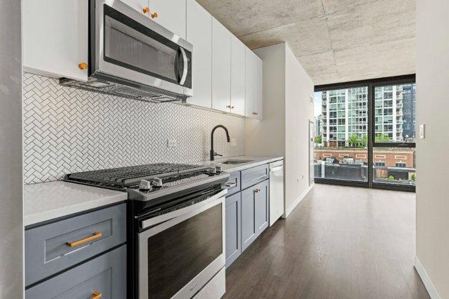 Photo - 179 W Huron St Apartment