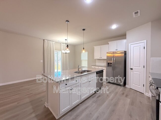 Foto del edificio - 8128 Stonemere Ln