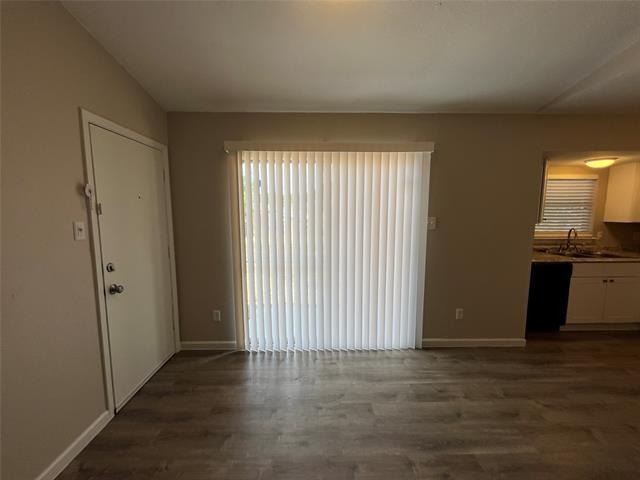 Foto del edificio - 221 Prairie Grove Dr