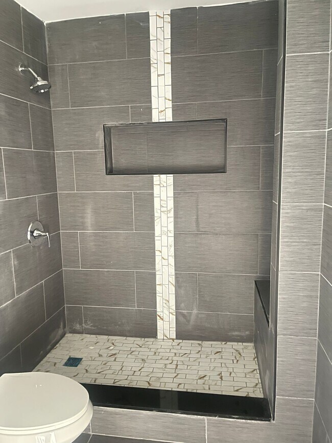 Foto del edificio - 4265 Ormond St