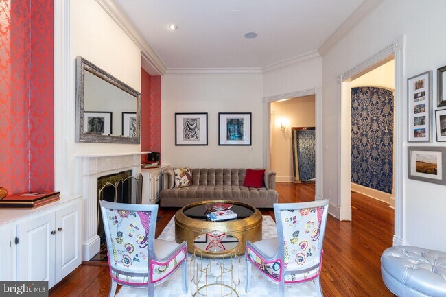 Foto del edificio - 2022 Hillyer Pl NW