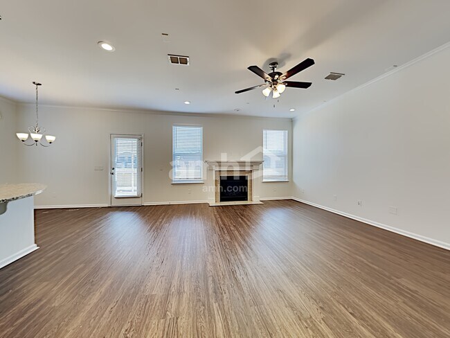 Foto del edificio - 108 Basket Grass Ln