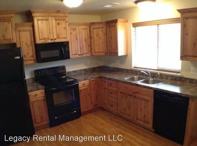 Building Photo - 2 br, 1.5 bath House - 2495 Eagle Dr
