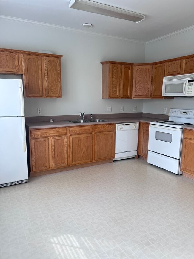 Building Photo - 27 Spicewood Rd