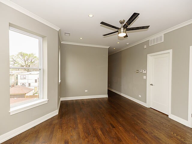 Foto del edificio - 3750 N Bernard St