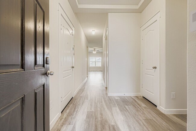 Building Photo - 6132 True Vine Rd