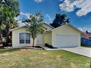 Building Photo - 7641 Manor Dr