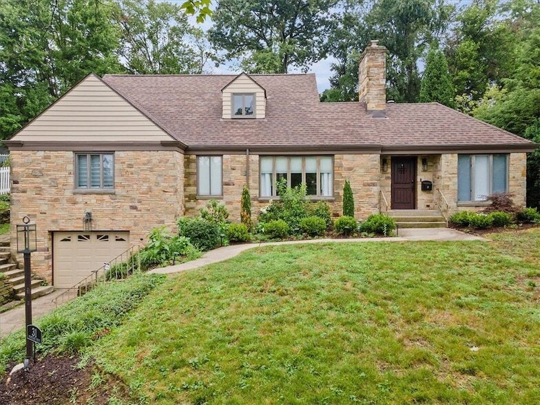 Primary Photo - 31 Woodland Dr