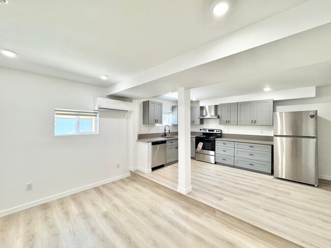 Building Photo - 6127 3/4 Monterey Rd-3/4