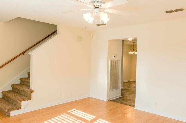 Building Photo - 8009 Logan Dr