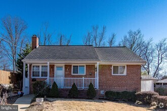 Building Photo - 3271 Annandale Rd