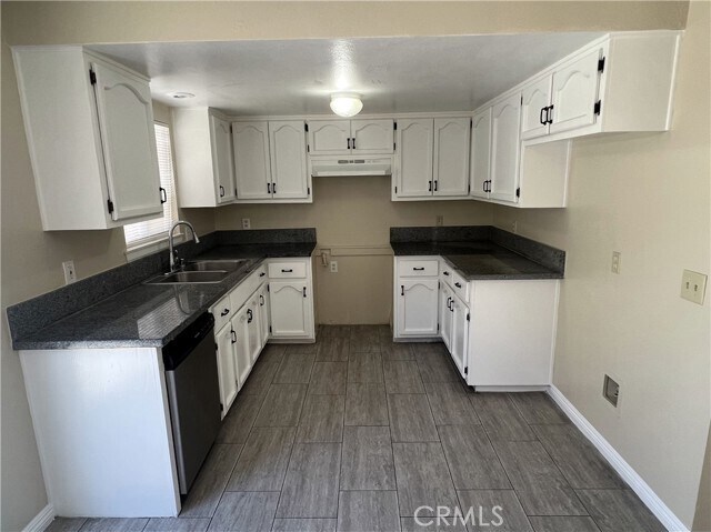Foto del edificio - 1077 E 71st Way