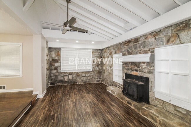 Building Photo - 3292 Westmart Ln