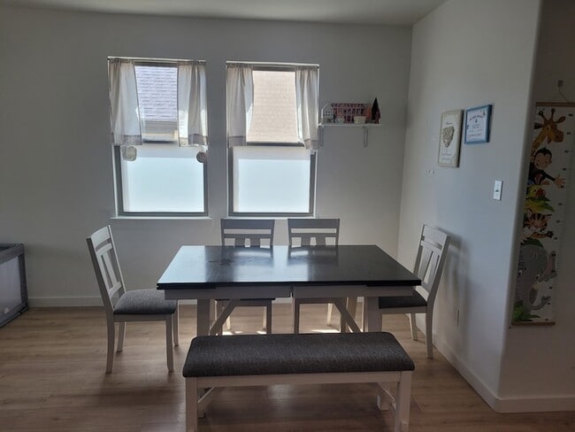 Foto del edificio - 119 Genovese Dr