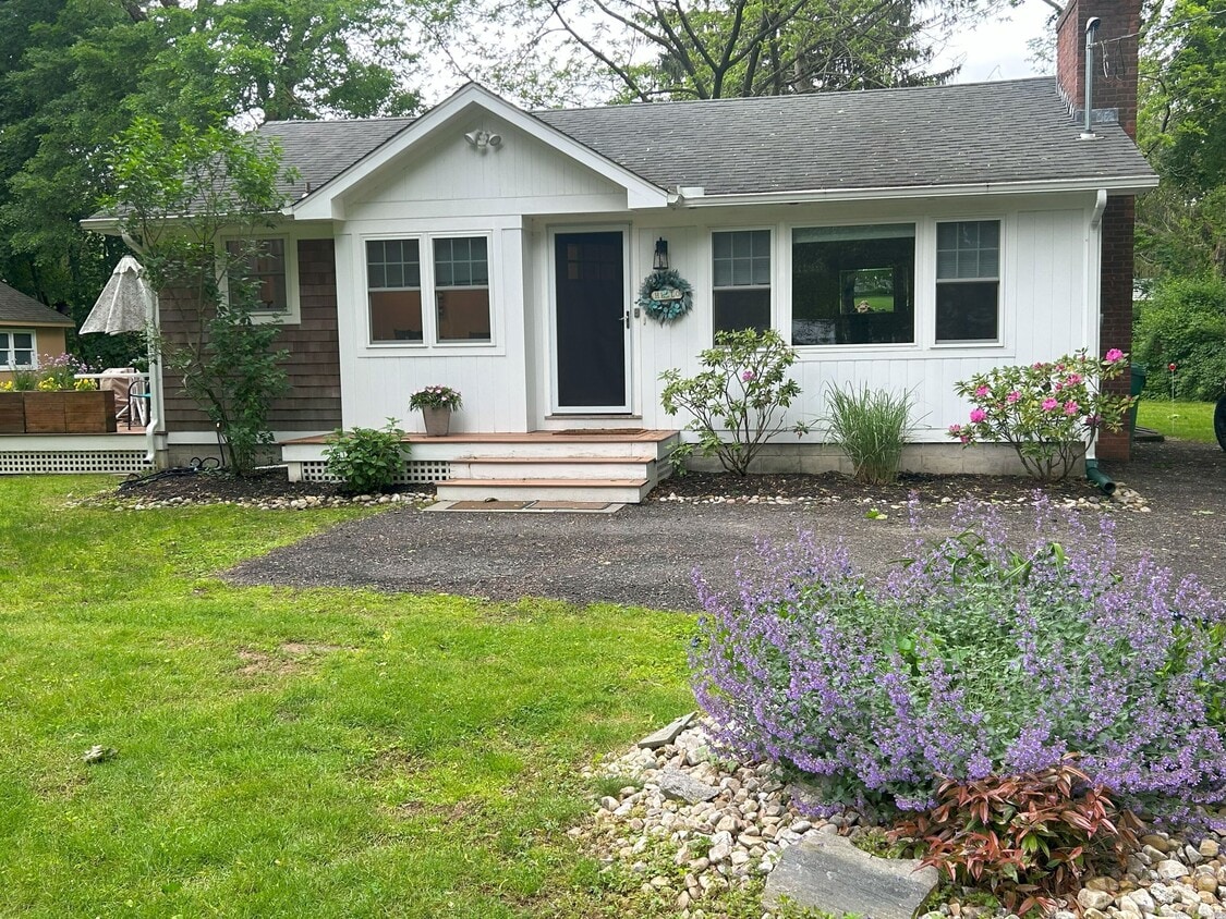 Primary Photo - 36 Whedon Ln