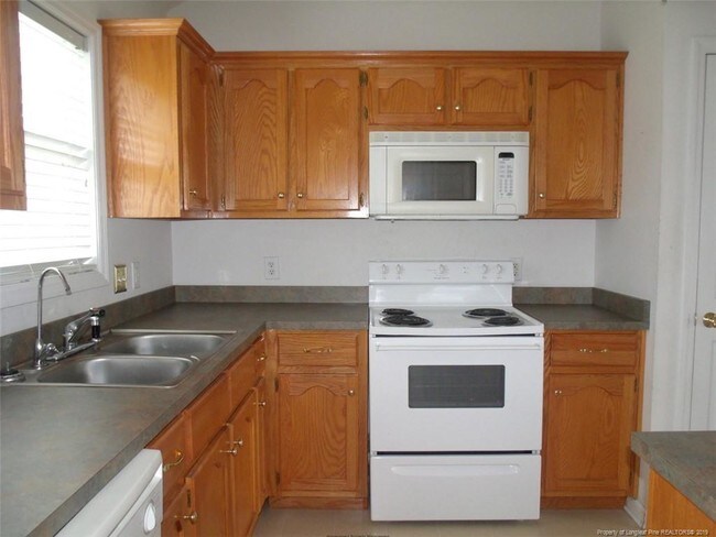 Building Photo - 178 Colonial Hills Dr
