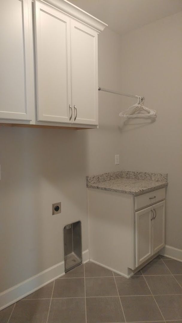Foto del edificio - Beautiful 3 Bed 2 Bath Home in Nolensville - With Screened in Back Porch