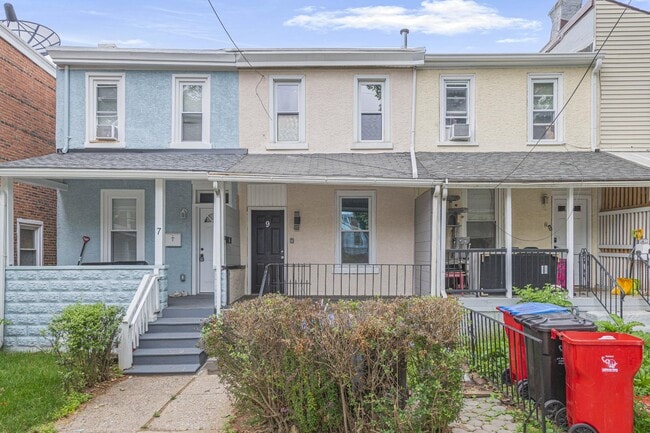 Building Photo - 9 E Basin St