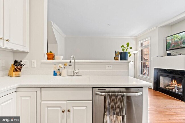 Foto del edificio - 727 N Vermont St