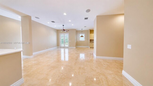 Foto del edificio - 5751 SW 59th Pl