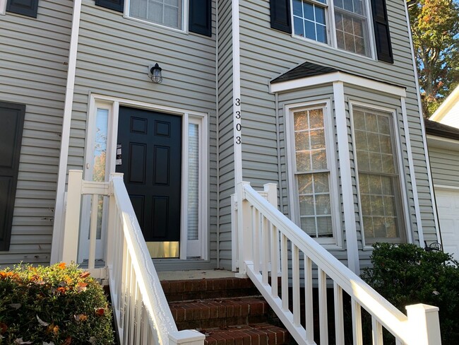 Building Photo - 3 BR convenient to 220N/Old Battleground a...