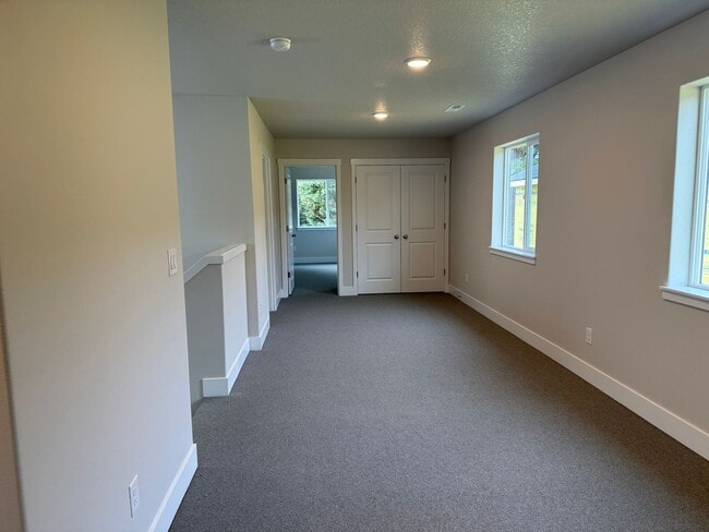 Foto del edificio - Beautiful Three Bedroom New Construction Home For Rent