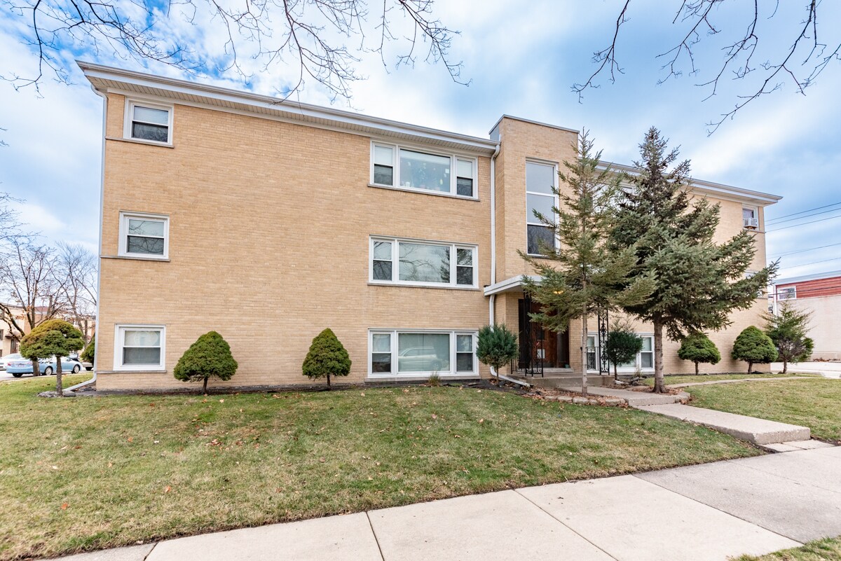 8944 N Wisner St Unit 1E, Niles, IL 60714 Apartment for Rent in Niles