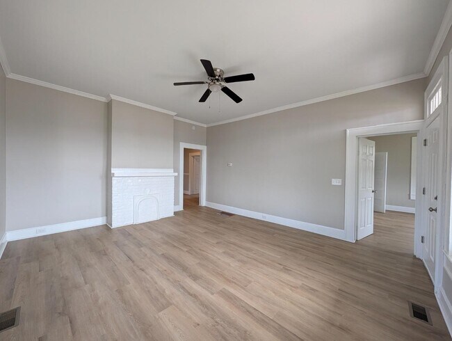 Photo - 1522 Buncombe Rd House