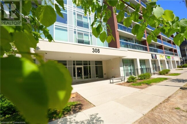 Building Photo - 308 Lester St