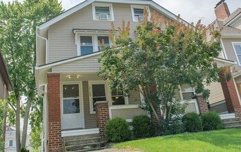 Building Photo - 2189 Summit St
