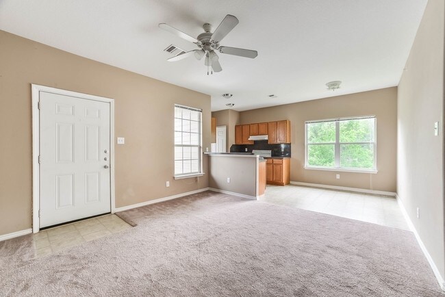 Interior Photo - 6010 Bender Rd