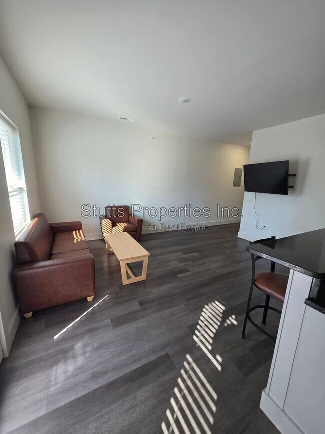 Foto del edificio - 310 Cypress Mill Rd