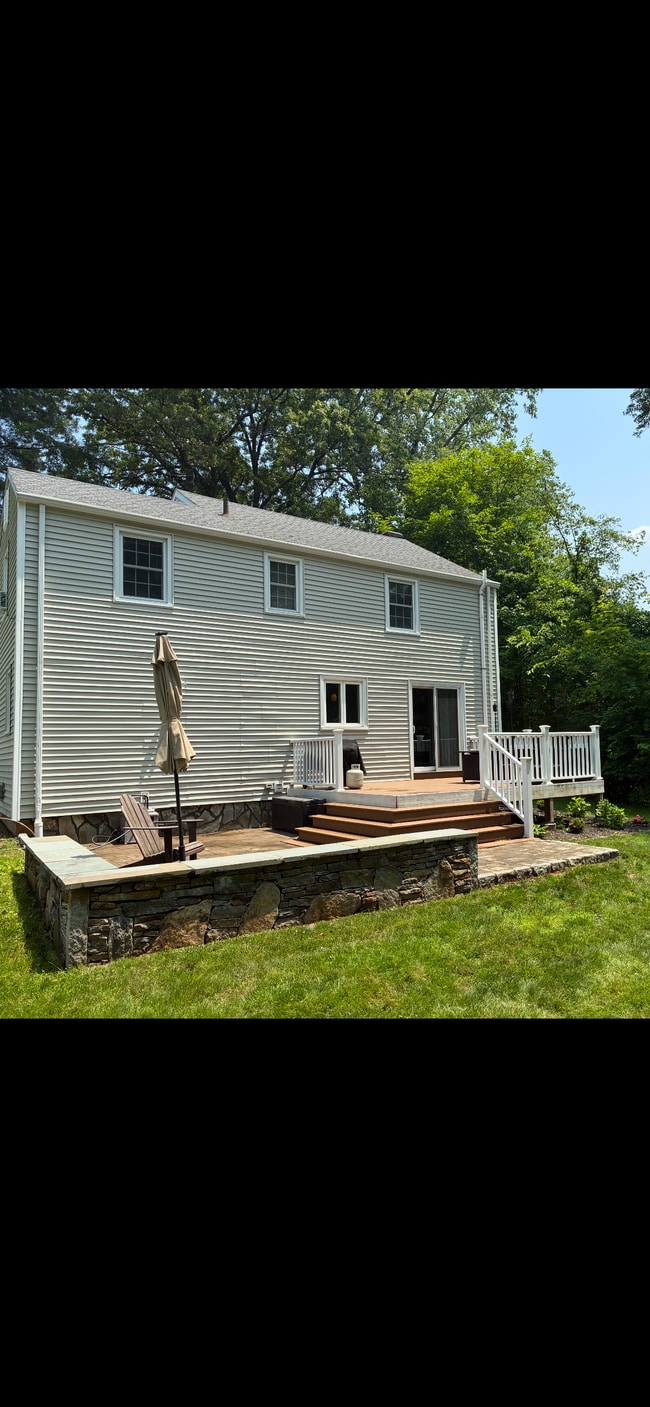 Building Photo - 23 Briarwood Rd