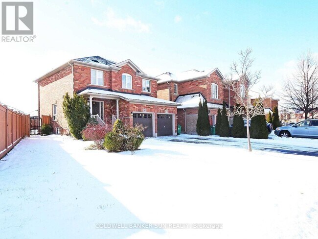 Building Photo - 94 Crown Victoria Dr