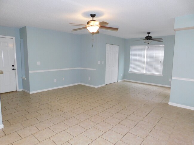 Foto del edificio - 535 3rd Loop Rd