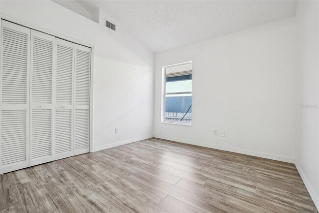 Foto del edificio - 11136 Einbender Rd