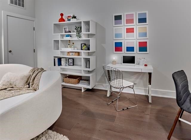 Building Photo - 260 AVENUE E