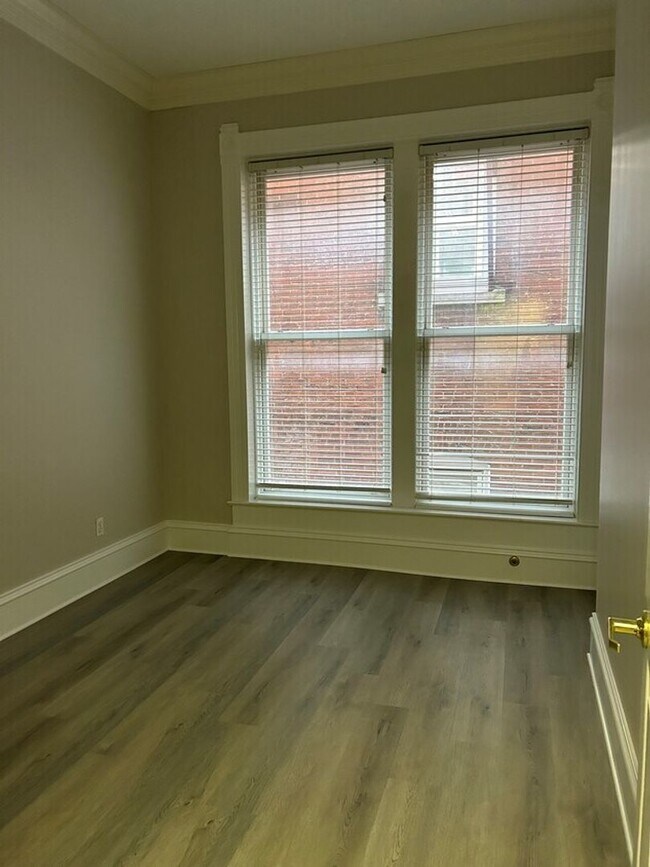 Foto del edificio - 200 E 9th St