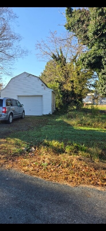 Foto del edificio - 11448 Cross St