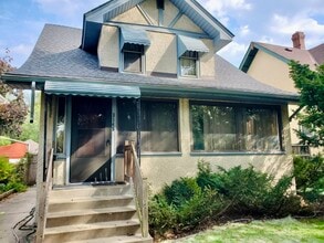 Building Photo - 3145 S 31st Ave