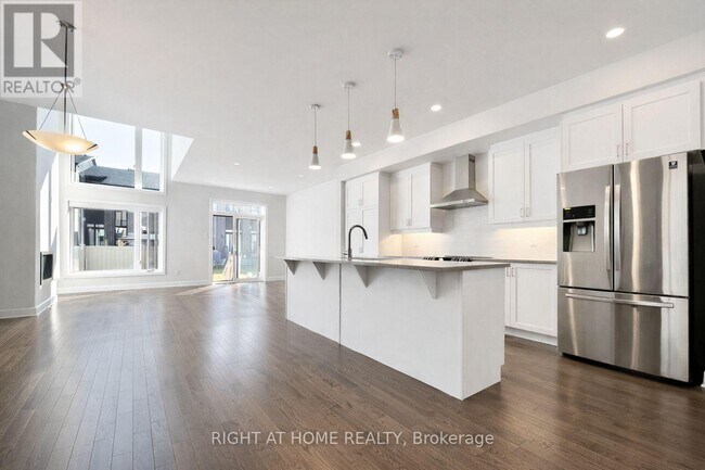 Photo du bâtiment - 180 Hawkeswood Dr