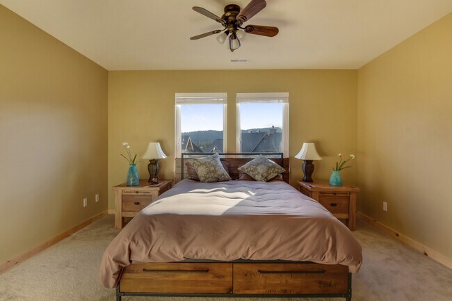 Building Photo - 200 Clearwater Loop