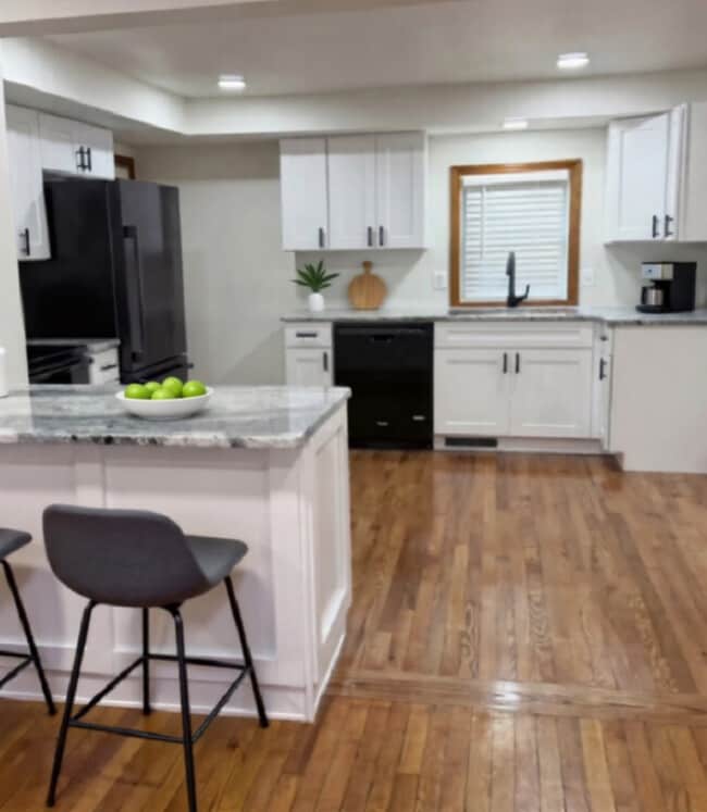 Building Photo - 11 Meadow St