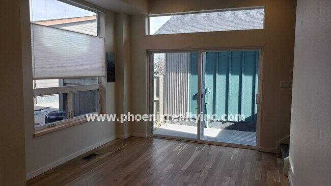 Building Photo - New Townhome in Lafayette