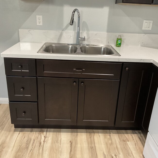 Building Photo - 616 Rumba St