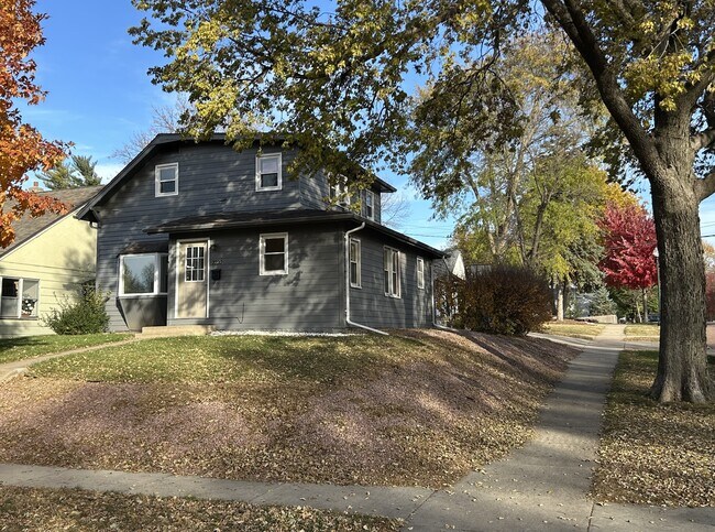 Foto del edificio - 2220 S 1st Ave