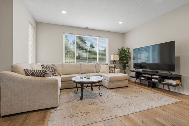 Foto del edificio - 113 E Sandmyrtle Ave